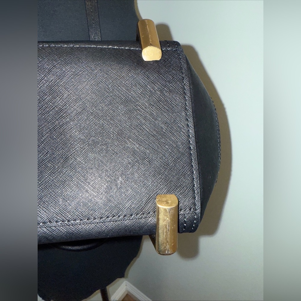 Elegant Black Handbag by Zac Posen - Picture 6 of 8